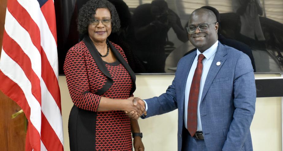      Deputy Foreign Minister Davis Receives New WFP Country Director 