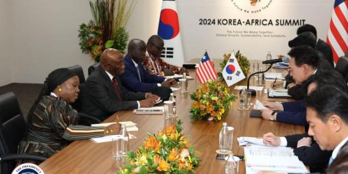 His Excellency Joseph Nyuma Boakai, Sr. (second from left), President of the Republic of Liberia, and his delegation engaged in bilateral discussions with His Excellency Yool Suk Yeol, President of the Republic of South Korea, in Seoul, on the sidelines of the Korea-Africa Summit 2024.